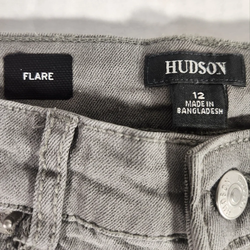 NWT Girl's Hudson Splice Flare Distressed Jeans - Picture 3 of 10